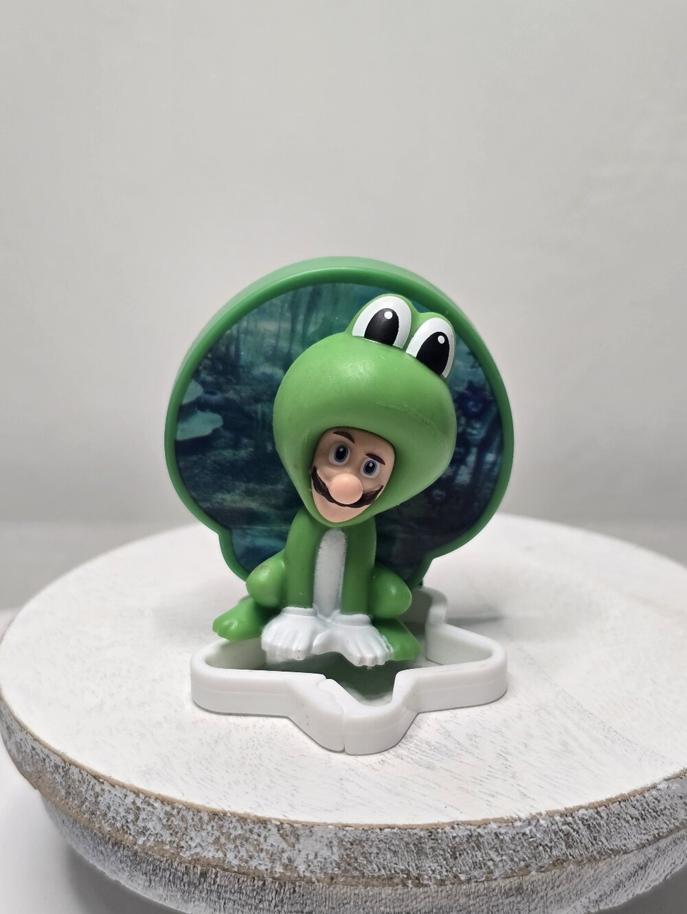 Luigi Frog 2025 McDonalds Happy Meal Toy Clip Super Mario Galaxy